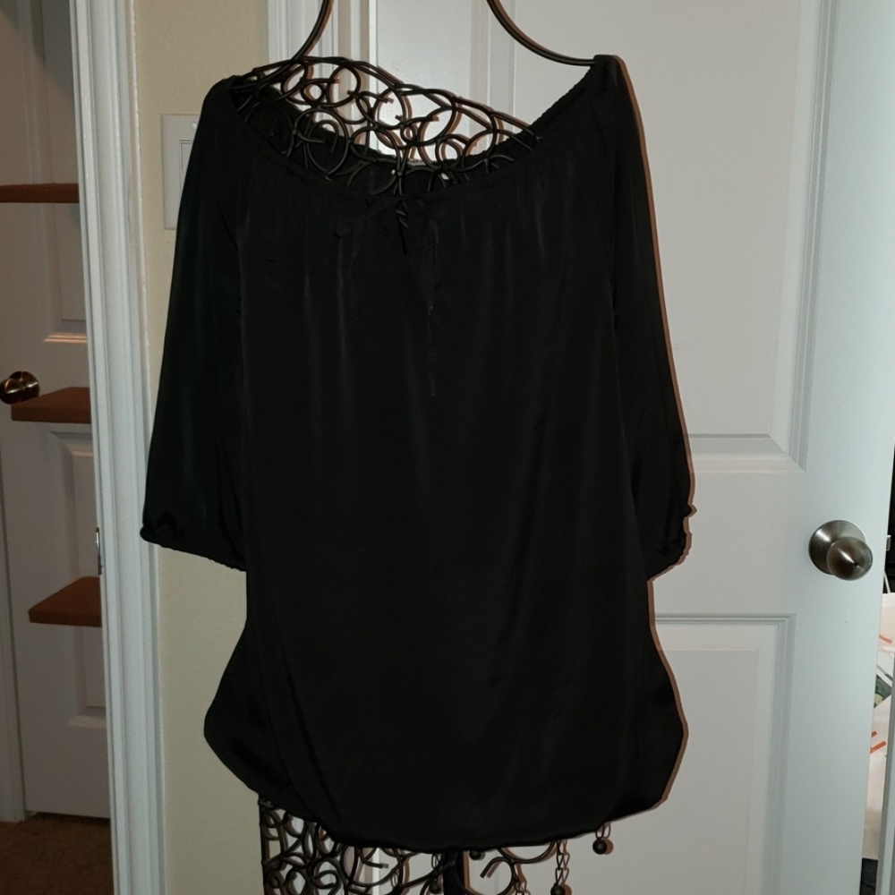 FINAL PRICE! Black mid sleeve top
